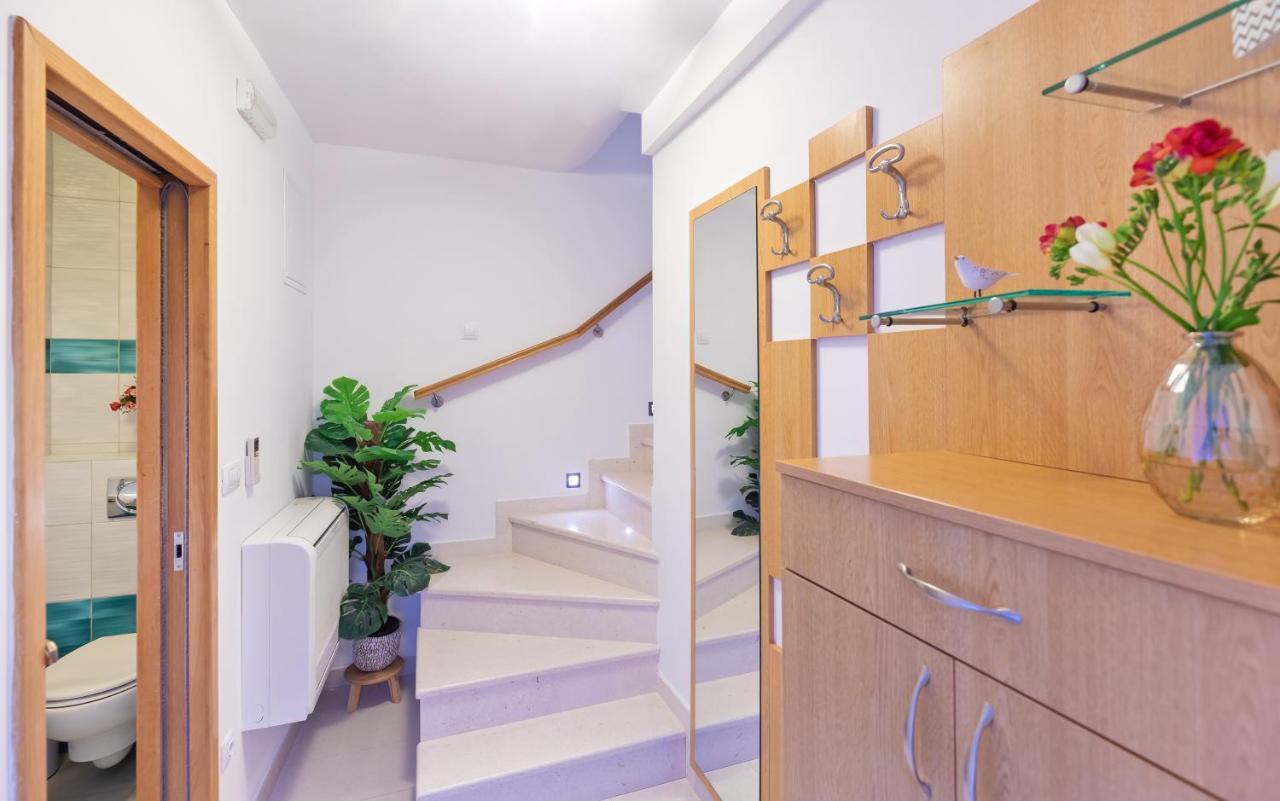 Domino Holiday Home ドゥブロブニク エクステリア 写真
